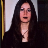 Gothic Queen (although I did dress like that once upon a time) (Halloween 2005) (Image of Celinka Serre)
